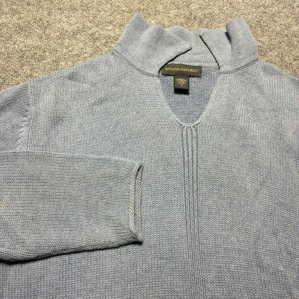 Banana Republic V-Neck Knit Sweater Womens Medium Light Blue‎ Pullover Outdoor
